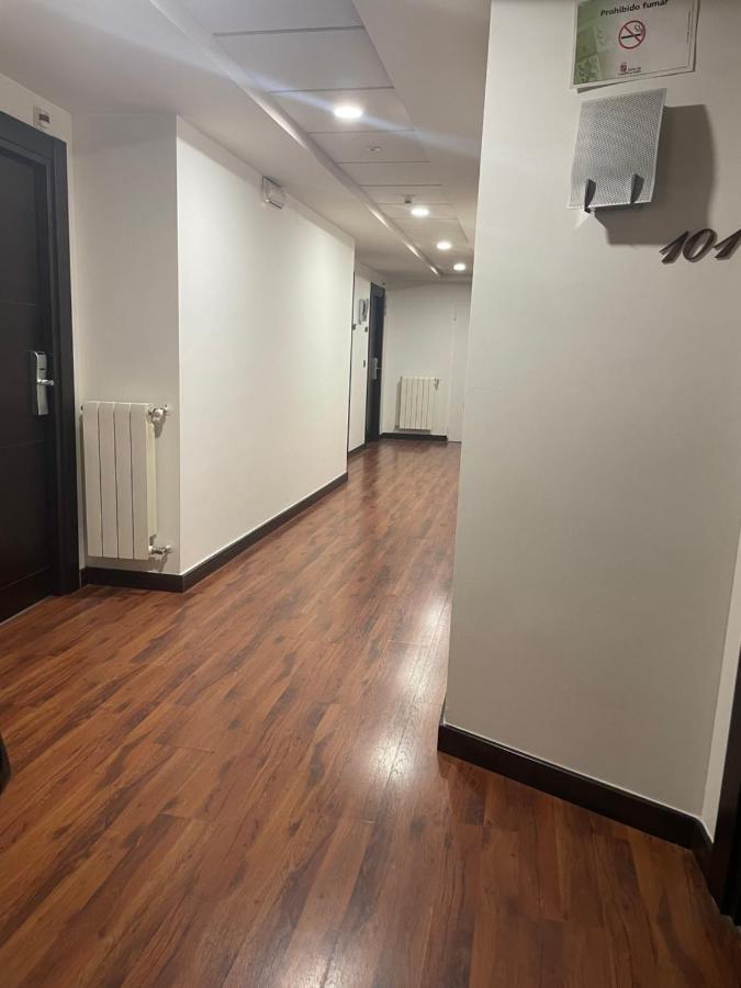 Peñaranda de Bracamonte Hotel Las Cabanas מראה חיצוני תמונה